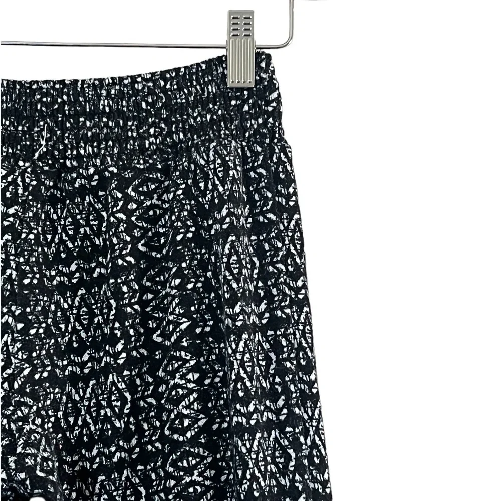 Mudd | Black/white printed wide leg breezy pants size 12